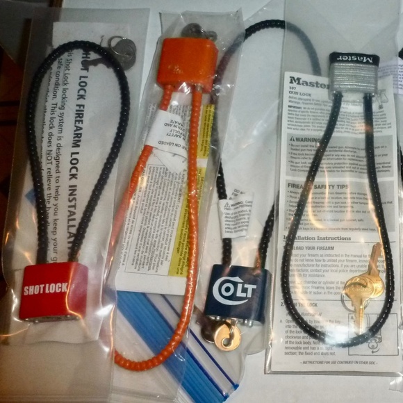 Lot 7 Assorted Gun / Handgun / Pistol Safety Cable Locks With 2 Keys - As Shown - Picture 1 of 2